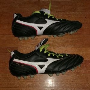 Mizuno Morelia Club Soccer cleats Sz 10